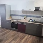 Apartment Workers Satzvey
